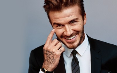 亿博电竞动态-C罗远射被门将扑出