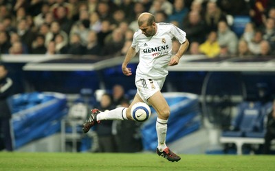 亿博电竞焦点-伊尼戈·马丁内斯快速反击中送精准长传